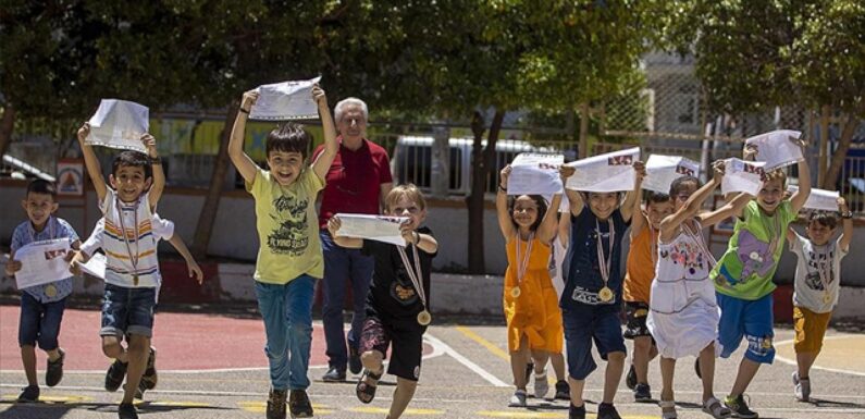 20 milyondan fazla öğrenci yaz tatiline giriyor