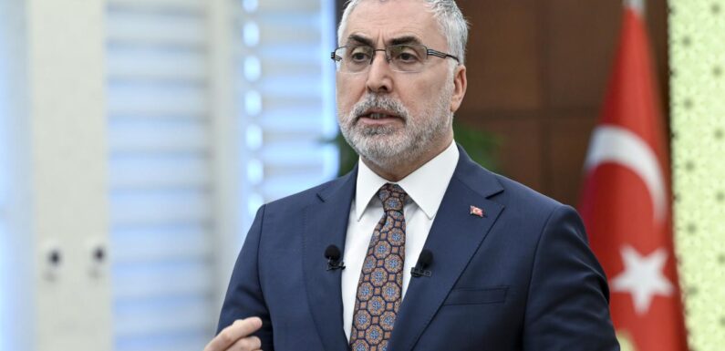 Bakan Vedat Işıkhan: Herkes için fırsat eşitliği ve insana yakışır işi teşvik ettik