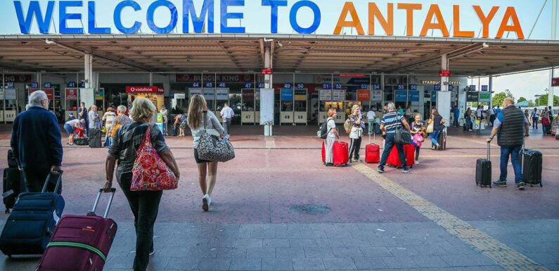 Antalya Havalimanı’nda 6 ayda 14,5 milyon yolcu trafiği