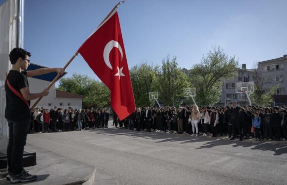 İsimleri Türkçe olmayan 30 okulun ismi değişecek