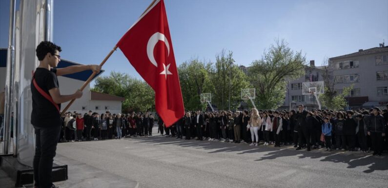 İsimleri Türkçe olmayan 30 okulun ismi değişecek