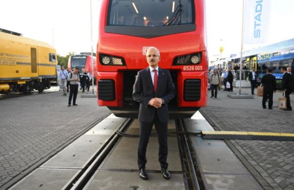 Bakan Uraloğlu: Ülkemizin her tarafına hızlı treni yaymak istiyoruz