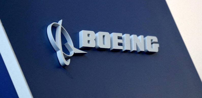 Boeing 2 binden fazla çalışanını işten çıkaracak