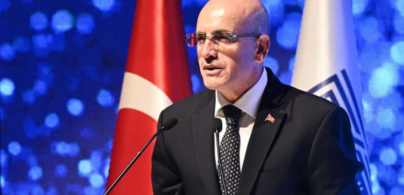 Bakan Şimşek: Bu yıl üç büyük kredi derecelendirme kuruluşunun notunu iki kademe artırdığı tek ülkeyiz