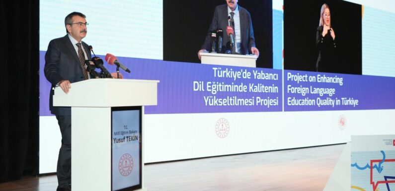 Tekin: Yabancı dil eğitiminde çağın ihtiyaçlarına göre proje geliştiriyoruz