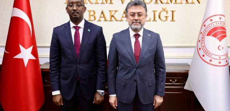 Bakan Yumaklı’dan Somali ile balıkçılık alanında iş birliği mesajı