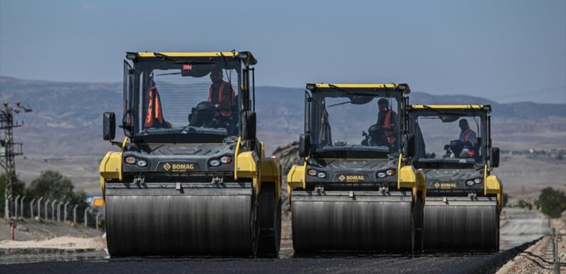 Turizm bölgeleri 2025’te yeni yol projeleriyle kalkınacak