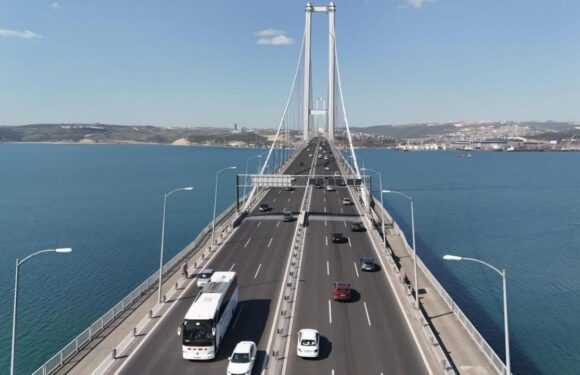 Otoyol ve köprülerden 1 milyar 80 milyon araç geçiş yaptı