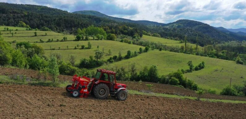 Tarım ve kırsal kalkınmada 100 projeye 461 milyon lira hibe ödenecek