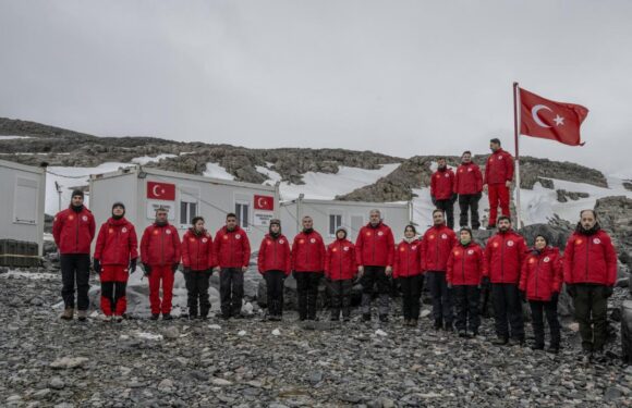 Antarktika Türk Bilimsel Araştırma Kampı’nda çalışmalar başladı