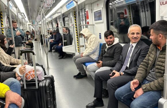 Gayrettepeİstanbul HavalimanıArnavutköy Metrosu’nda yolcu rekoru kırıldı